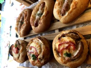 11/18-19 木曜パンの日/金曜ドカンッ