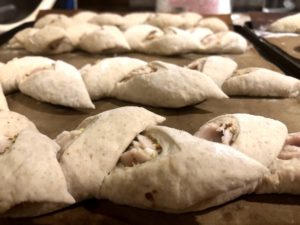 12/2-3 木曜パンの日/金曜ドカンッ